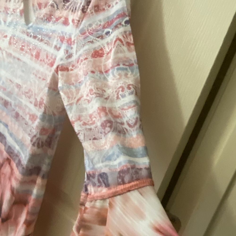Multi-Colored Ruffle-Sleeved Tunic - Picture 2 of 4